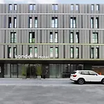 Sander Hotel