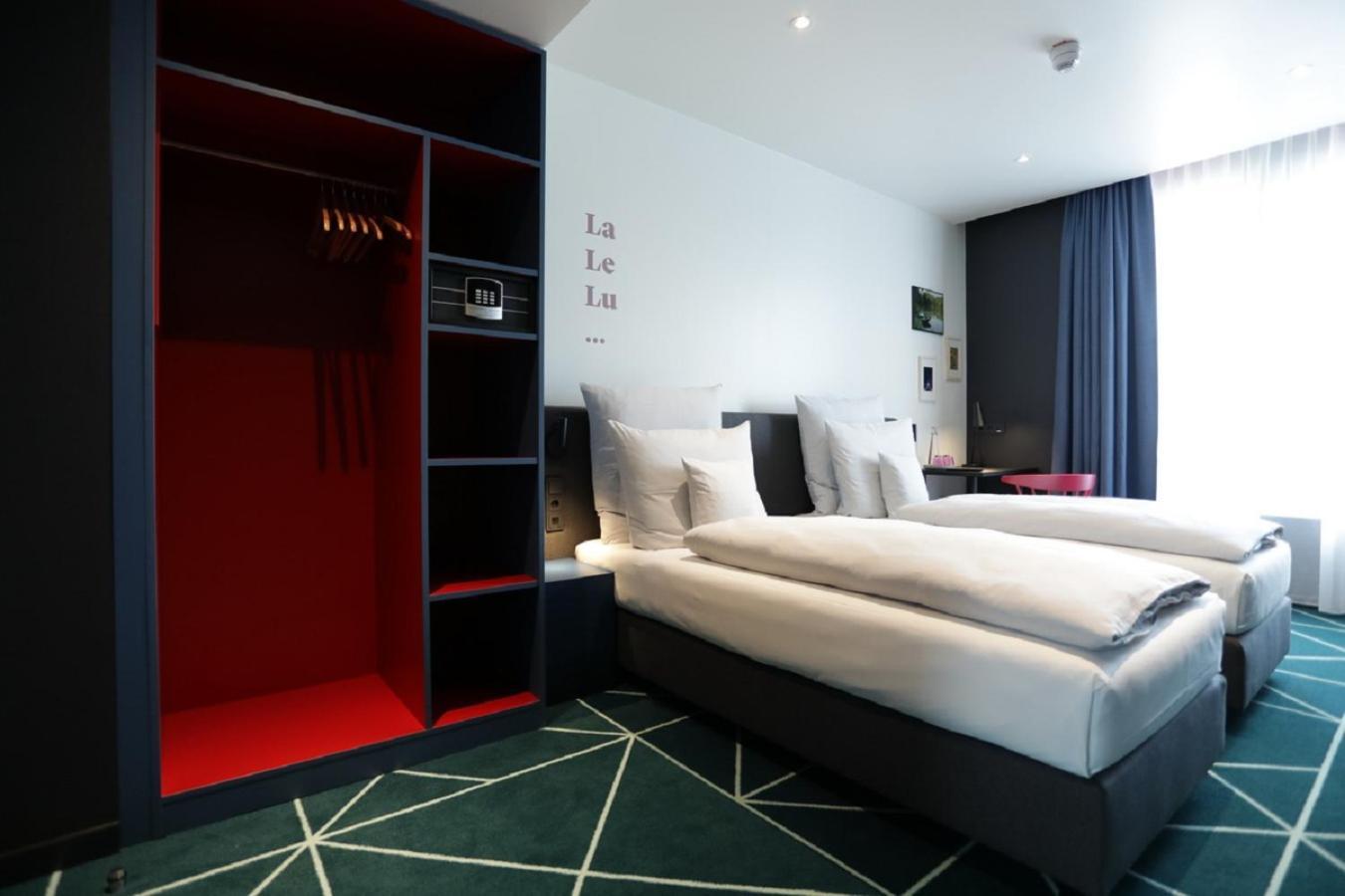 Sander Hotel 3*
